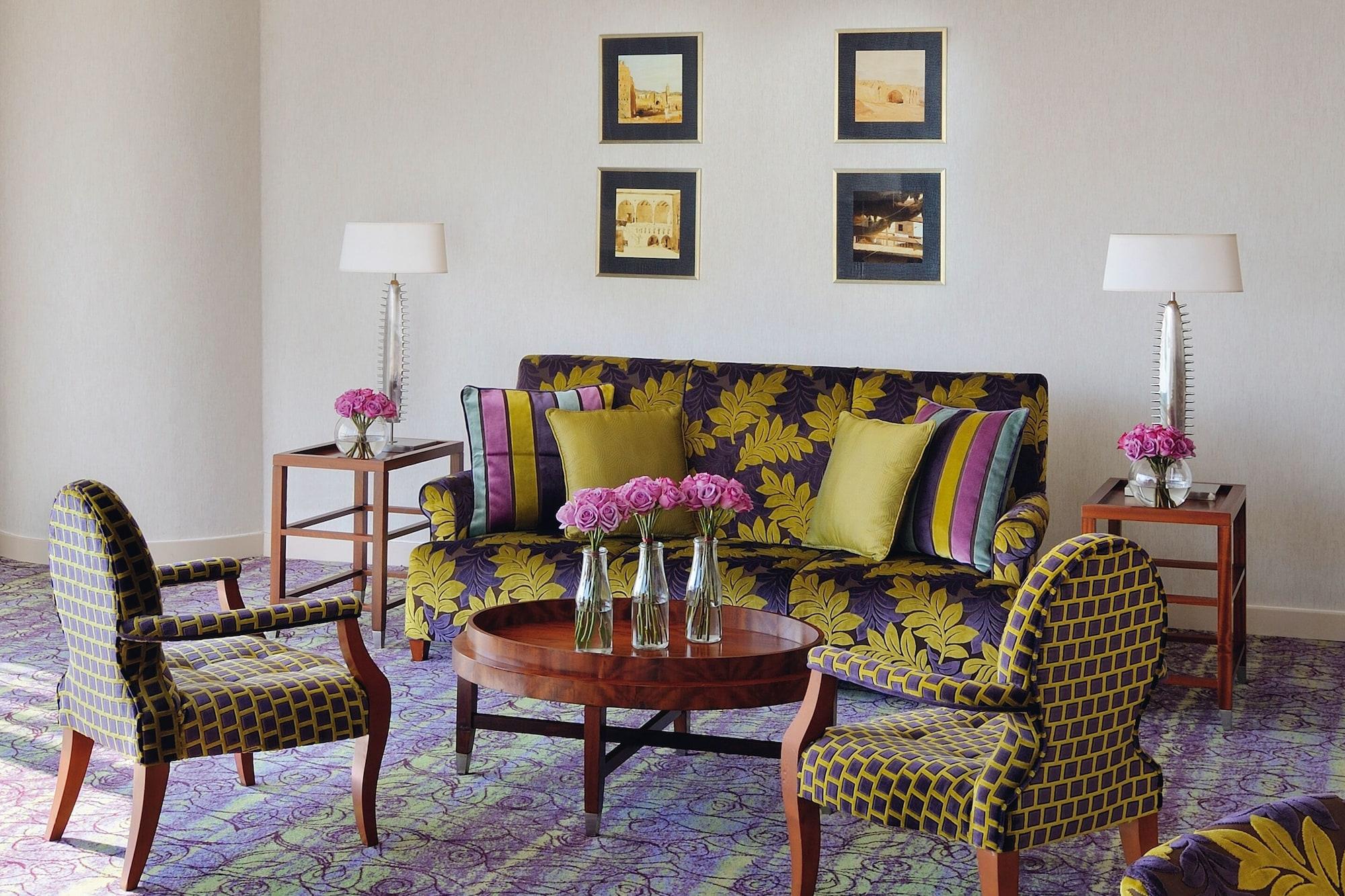 Qabila Westbay Hotel By Marriott Doha Ngoại thất bức ảnh A living room