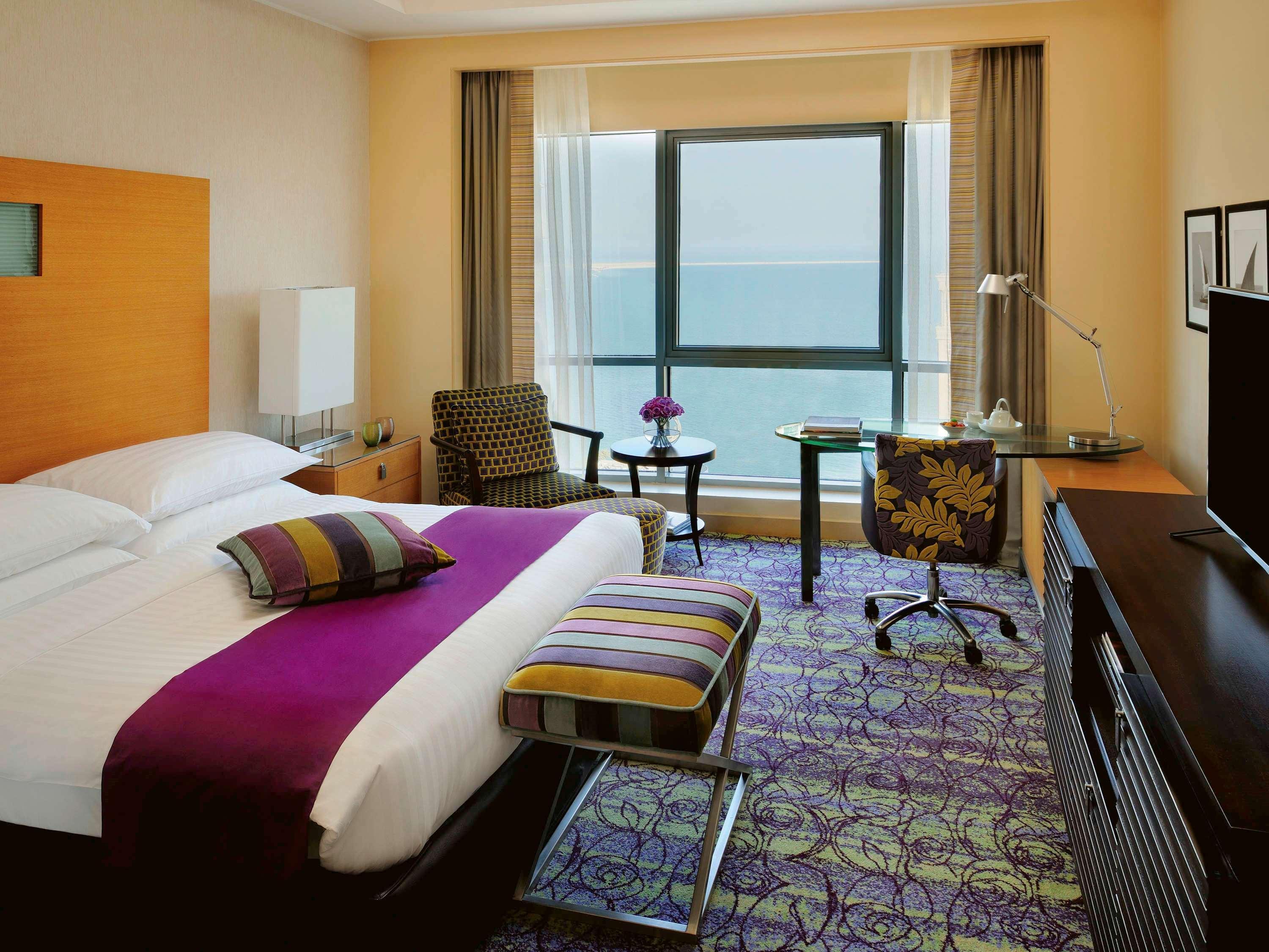 Qabila Westbay Hotel By Marriott Doha Ngoại thất bức ảnh A room at the hotel
