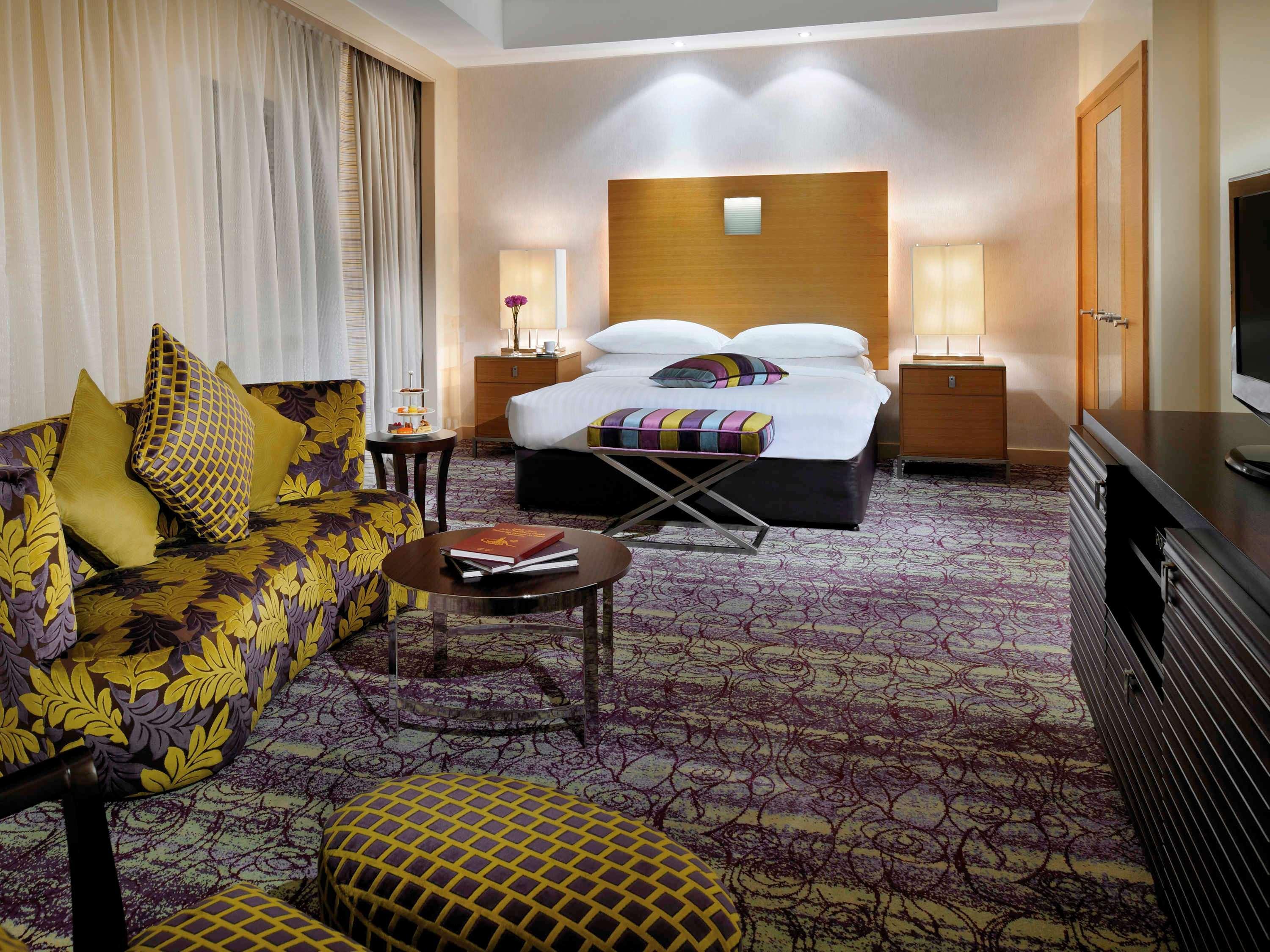 Qabila Westbay Hotel By Marriott Doha Ngoại thất bức ảnh A suite at the hotel