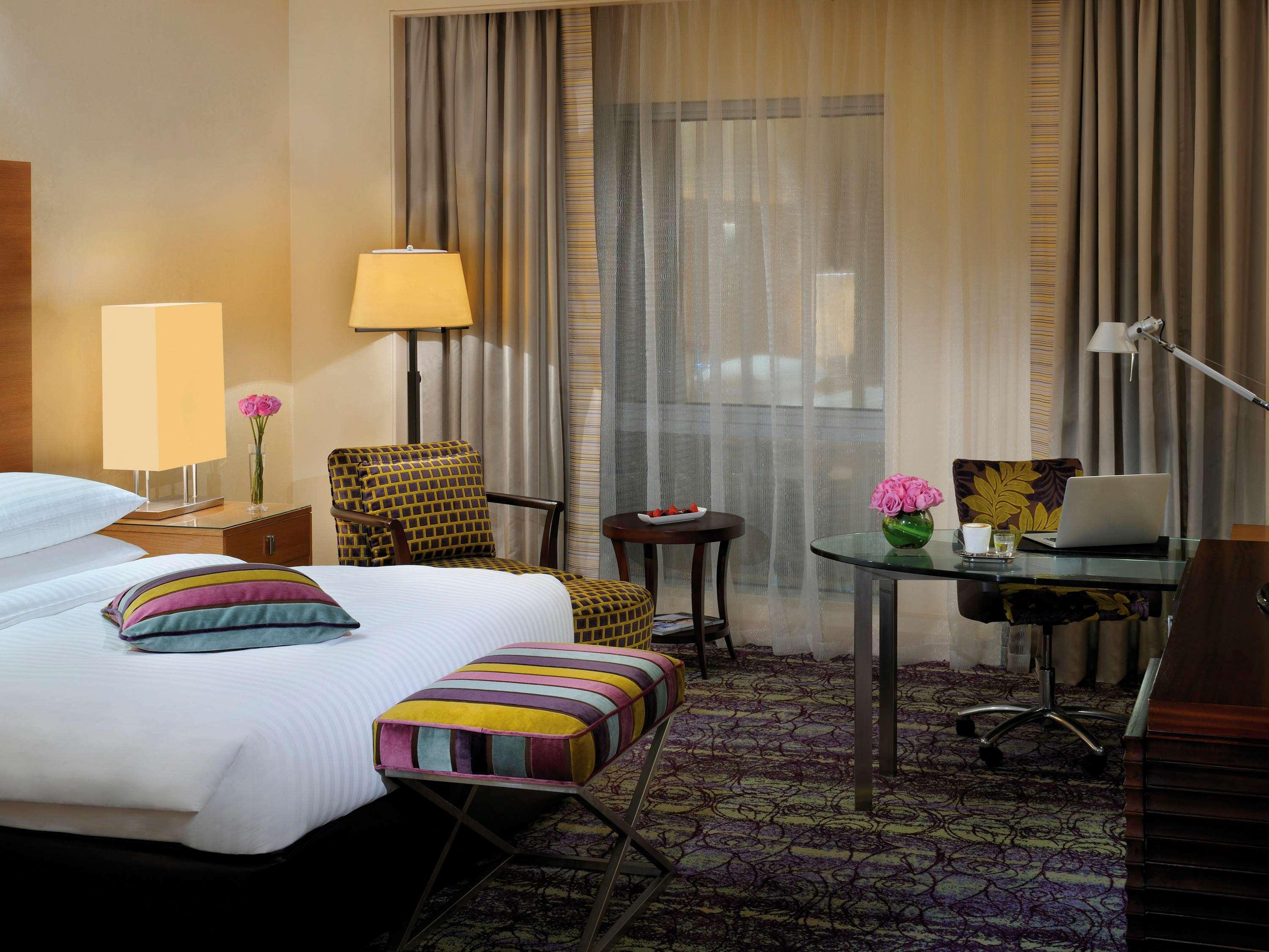 Qabila Westbay Hotel By Marriott Doha Ngoại thất bức ảnh A room at the Mandarin Oriental, Paris