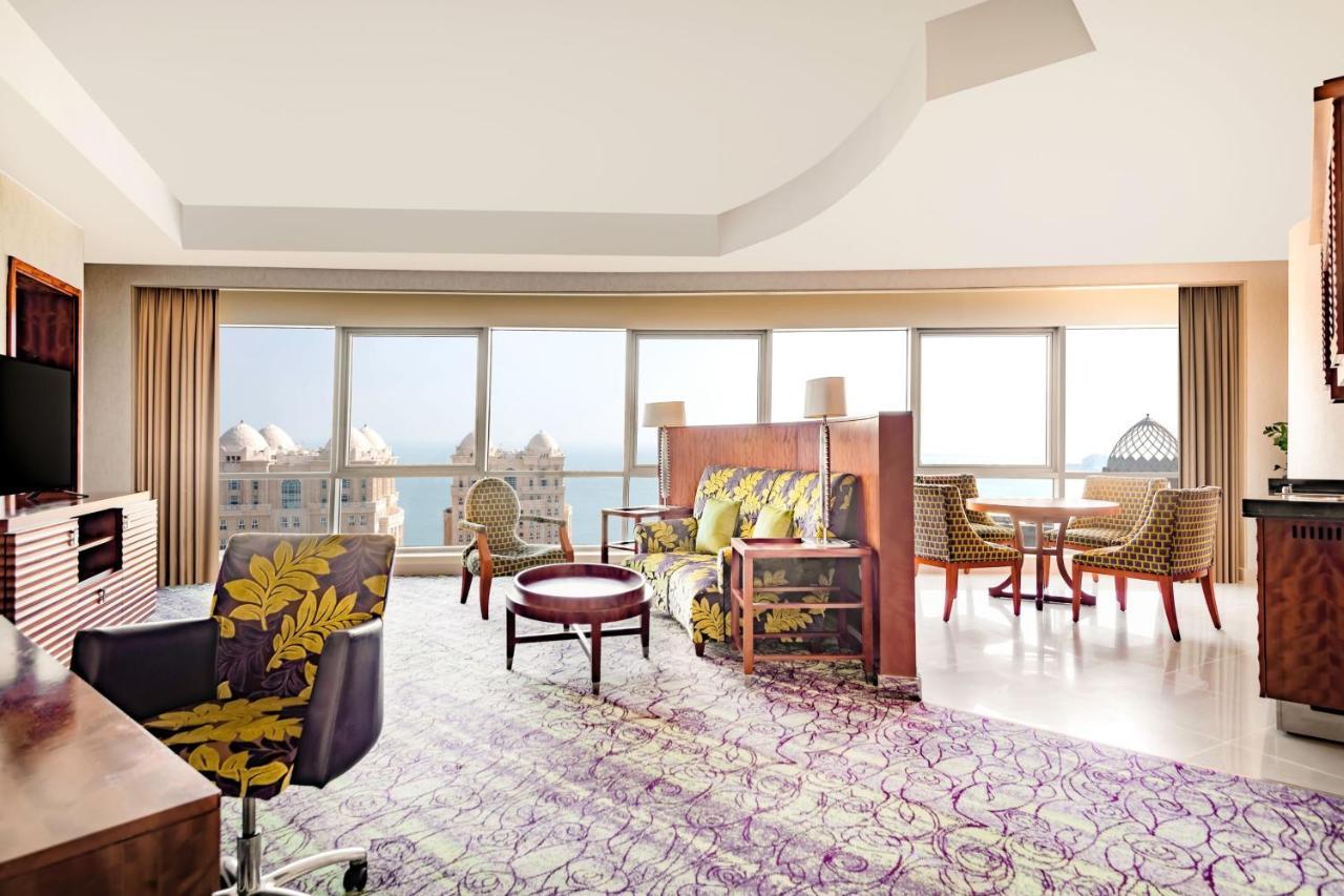 Qabila Westbay Hotel By Marriott Doha Ngoại thất bức ảnh A suite at the hotel