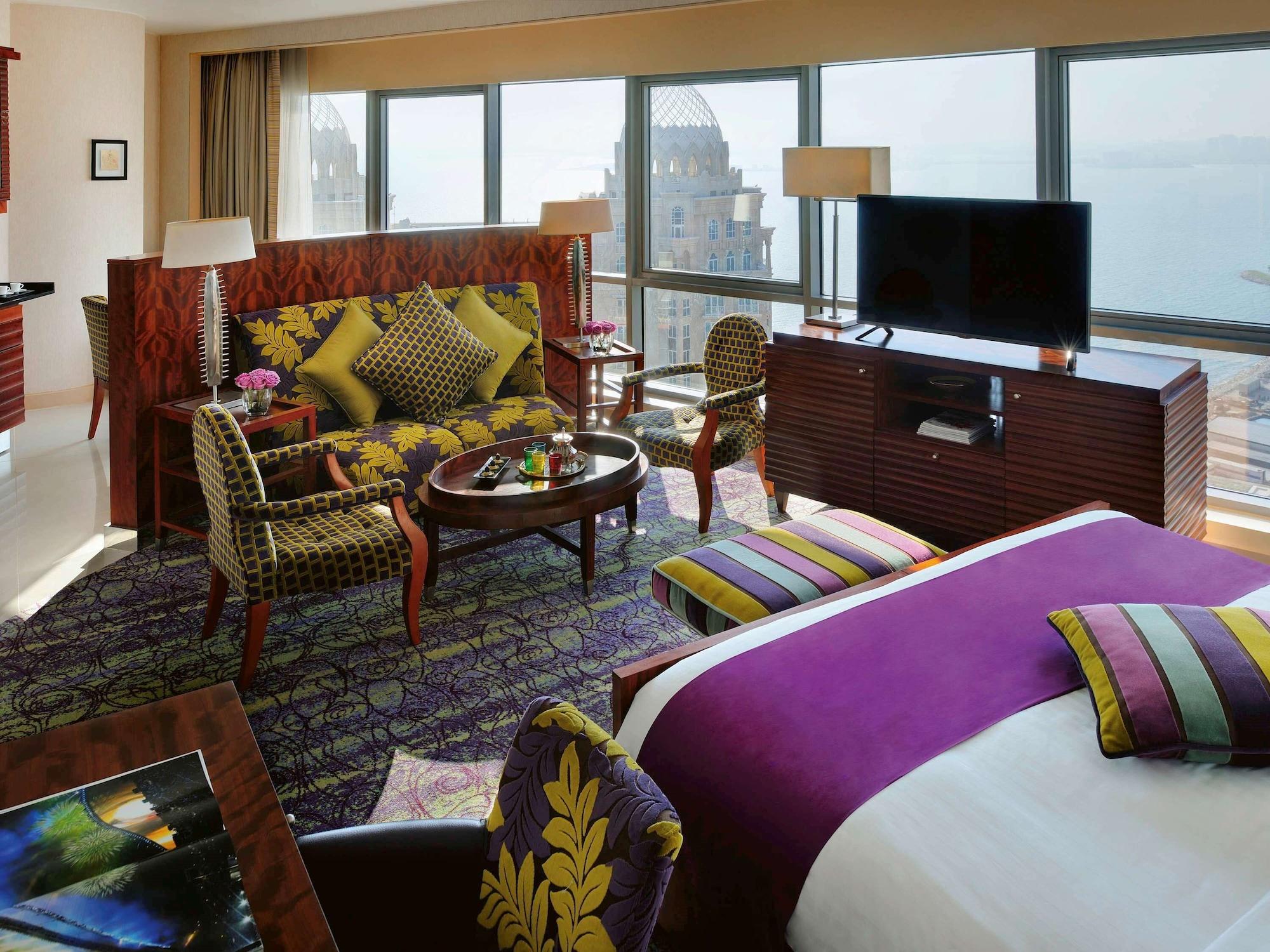 Qabila Westbay Hotel By Marriott Doha Ngoại thất bức ảnh A suite at the Jumeirah Emirates Towers Hotel