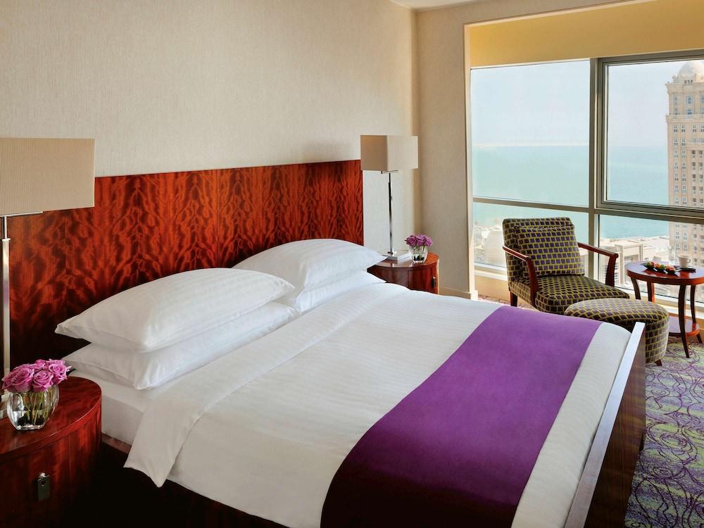 Qabila Westbay Hotel By Marriott Doha Ngoại thất bức ảnh A bedroom at the Jumeirah Atlantis