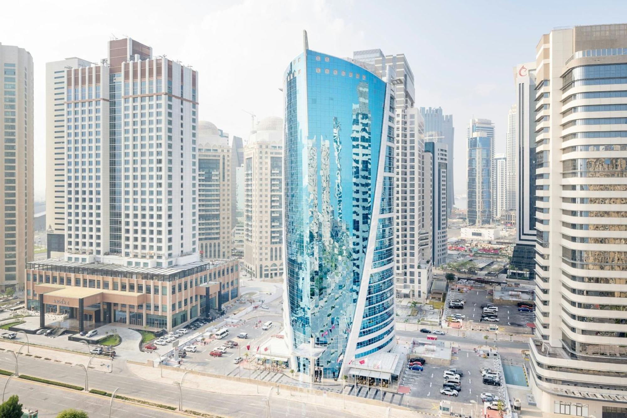 Qabila Westbay Hotel By Marriott Doha Ngoại thất bức ảnh The hotel in 2015