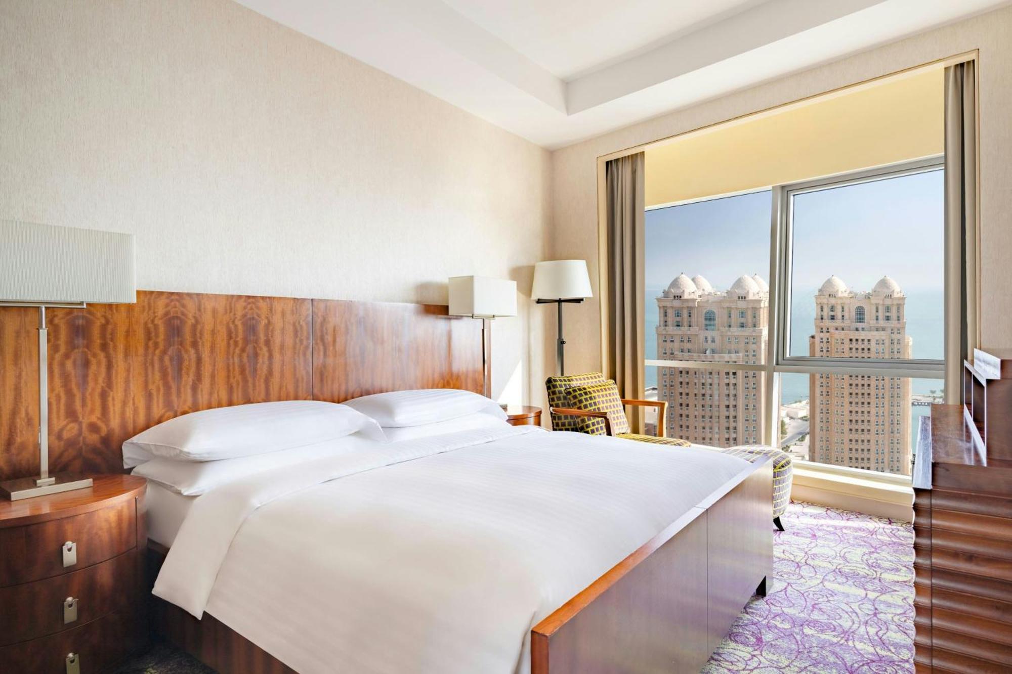 Qabila Westbay Hotel By Marriott Doha Ngoại thất bức ảnh A bedroom at the Jumeirah Atlantis