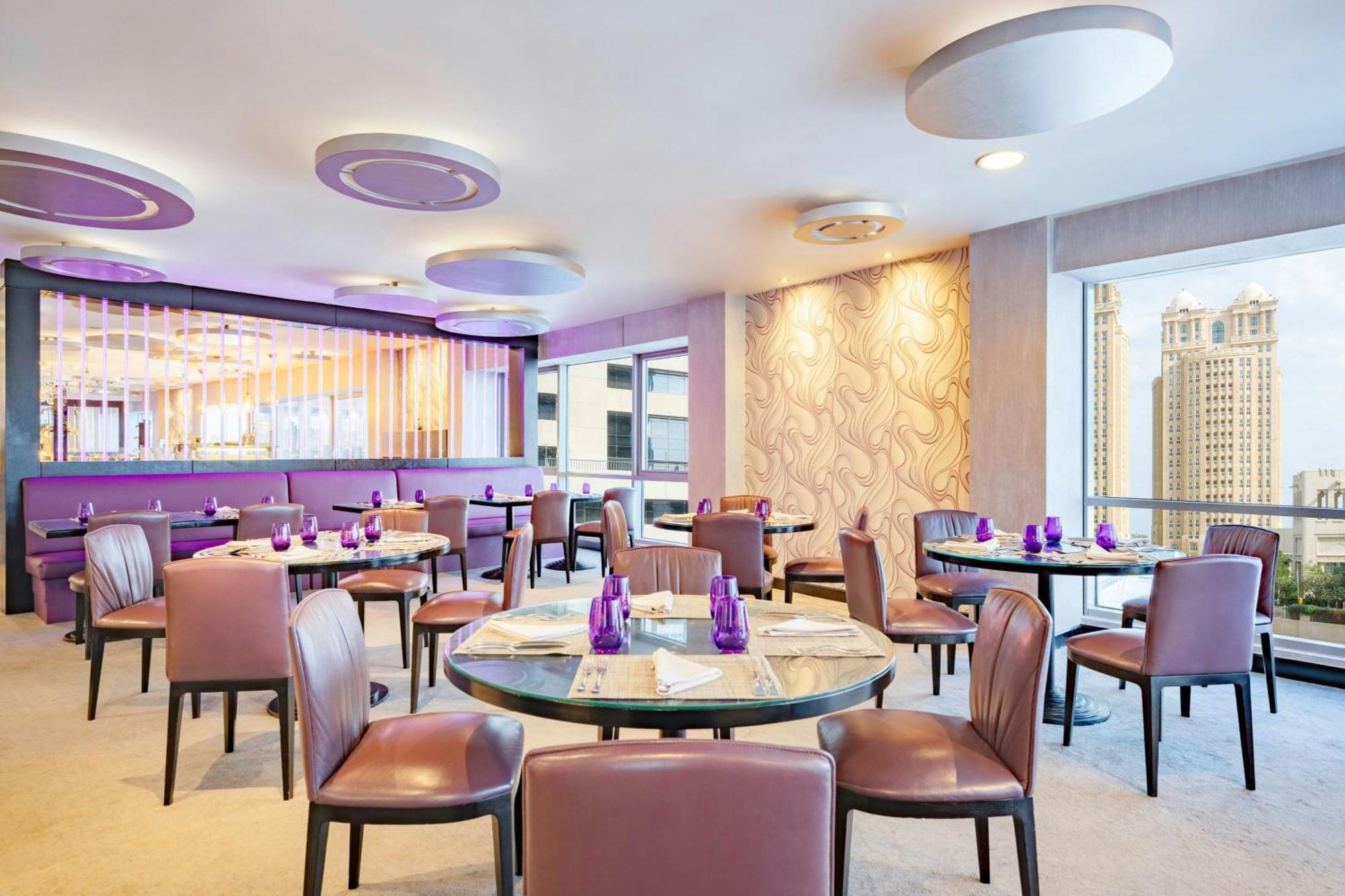 Qabila Westbay Hotel By Marriott Doha Ngoại thất bức ảnh The restaurant